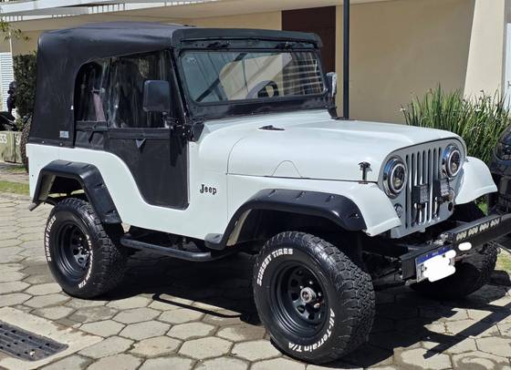 WILLYS JEEP 2.6 6 CILINDROS 12V GASOLINA 2P MANUAL